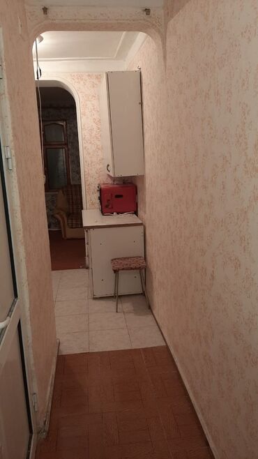 Uzunmüddətli kirayə mənzillər: Bileceride ploşada yaxin 300 nömreli mektebe yaxin 5/1 mertebesinde 2 — 13