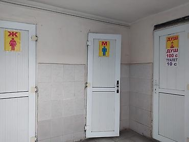 beta stores: Здание под бизнес у входа на рынок Дордой Моторс со стороны — 3