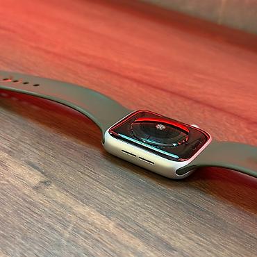 Apple Watch: Apple Watch 4 44 mm silver Зарядка в комплекте Состояние хорошее на — 3