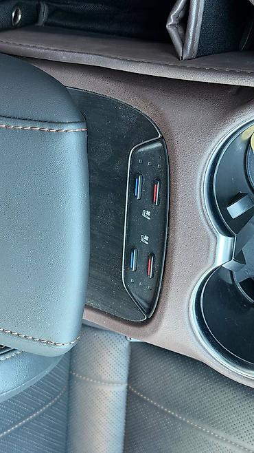 цистерны для газа: Toyota Venza: 2021 г., 2.5 л, Вариатор, Гибрид, Кроссовер — 2