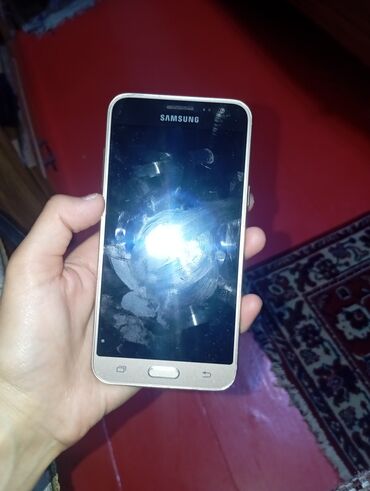 телефон ми ош: Samsung Galaxy J3 2016, Колдонулган, түсү - Алтын, 1 SIM, 2 SIM