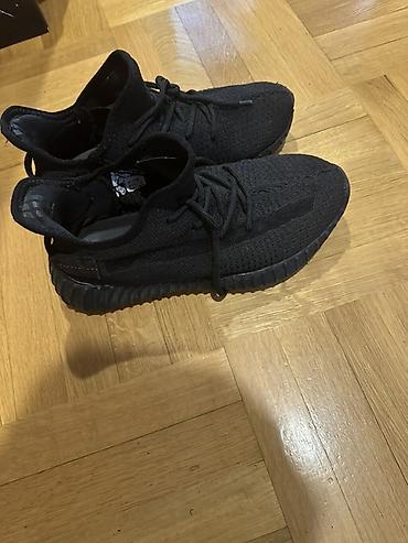 yeezy: Qara rəngli kişi/kadın yeezy ayaqqabısı - Rəng: Tam qara — 1