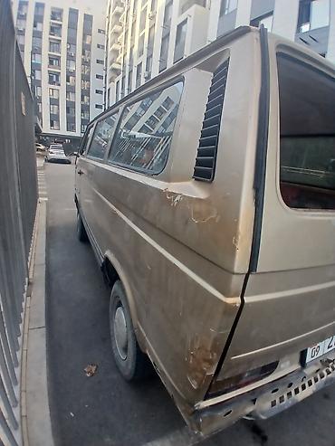 баа: Volkswagen Transporter: 1985 г., 1.8 л, Кол менен иштөөчү, Бензин, Van — 3
