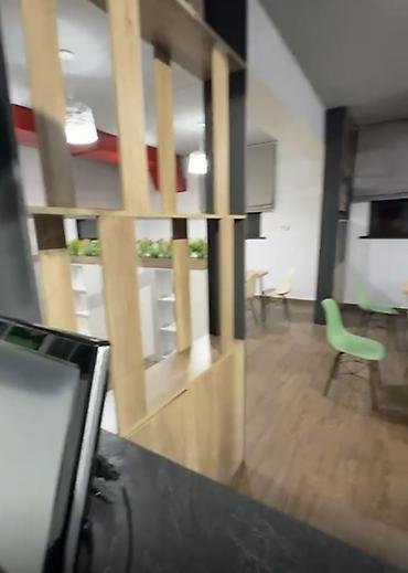работы кафе: Требуется Официант 1-2 года опыта, Оплата: Дважды в месяц — 1