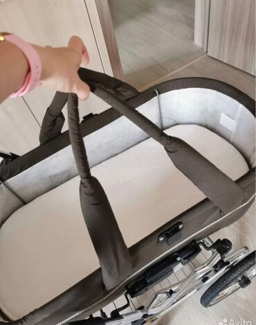 Araba-beşiklər: Çıxarıla bilən beşikli araba, Yaş: 30 ay — 11