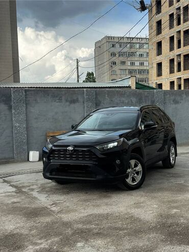 Toyota: Toyota RAV4: 2021 г., 2.5 л, Автомат, Бензин, Кроссовер