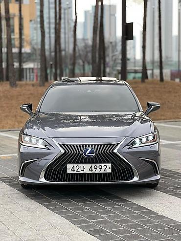 es 300 h: Lexus ES: 2019 г., 2.5 л, Вариатор, Гибрид, Седан — 1