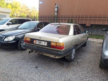 Audi: Audi 100: 1986 г., 2 л, Механика, Бензин, Седан