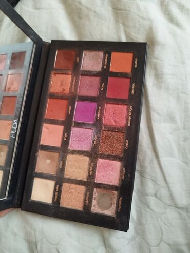 Salon, tibbi kreslolar: Для хранения ресниц. kiprik ve s. uchun saxlanma — 28