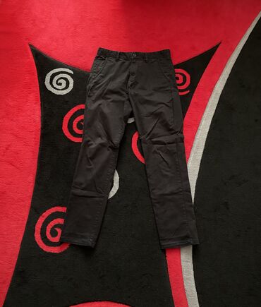 Cinslər: Kişi Paltarları Satılır. 1 şəkil: razmer 30 (S); 7 AZN. 2 şəkil — 2