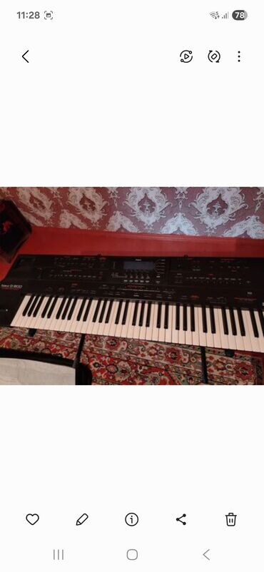 midi klaviş: Sintezator, Roland