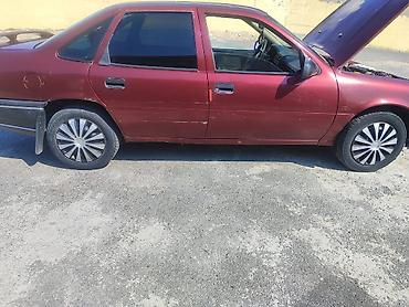 aimb g3: Opel Vectra: 1990 г., 1.6 л, Механика, Седан — 1