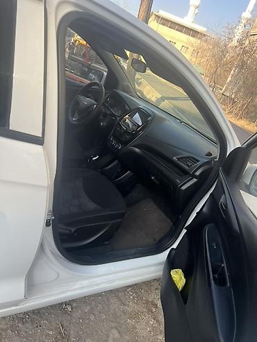 Chevrolet: Chevrolet Spark: 2016 г., 1 л, Вариатор, Бензин, Хэтчбэк — 5