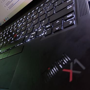 lenovo sensor: 2025 ilin ultrabuk/i7-12 nəsil/ 16gb DDR5/NVME 1.000gb Salam əziz — 8