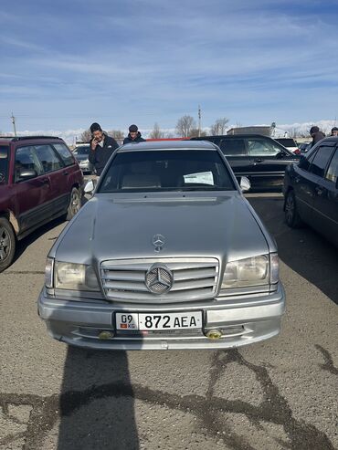 Mercedes-Benz: Mercedes-Benz W124: 1992 г., 2 л, Механика, Бензин, Седан