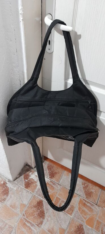Torbe: T A Š N E 👜 👝 👝 Veliki izbor tasni od manjih do velikih Nike velika — 11