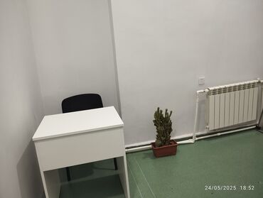 arenda ofis: Nəsimi metrosunun çıxışında mərkəzin ofisi aylıq icarəyə verilir