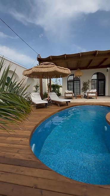 Bağ evlərinin kirayəsi: 150 kv. m, 2 otaqlı, Hovuzlu, Su — 1