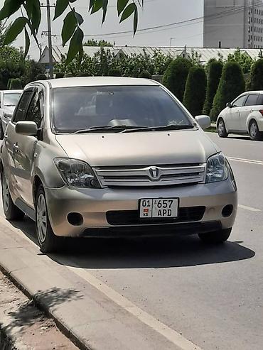 Toyota Ist: 2002 г., 1.5 л, Автомат, Бензин, Хэтчбэк