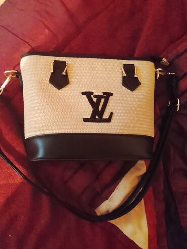 gün eynekleri: Сумка на плечо, Louis Vuitton