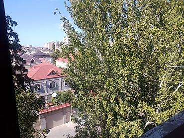 naxcivan ev: Bakı, Bakıxanov qəs., 2 otaqlı, Köhnə tikili, m. Neftçilər, 51 kv. m — 9