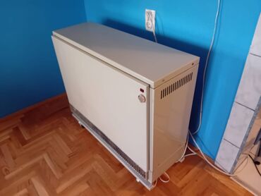 forma ideale komode za tv akcija: Prodajem Magnohrom TA peć 3.5 KW Snaga: 3.5 kW. Peć je korišćena, ali