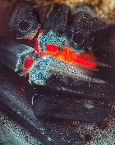 Угольные брикеты: Древесный уголь Уголь для шашлыка уголь для жарки мяса подходит для — 12