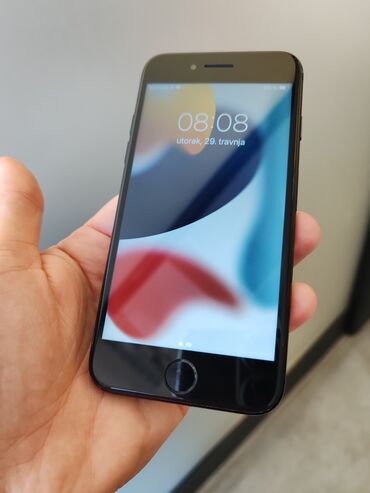 iphone 13 oglasi: Apple iPhone iPhone 7, 32 GB