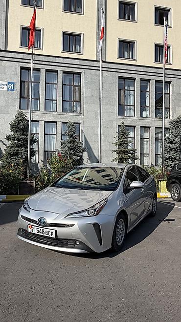 Toyota: Toyota Prius: 2022 г., 1.8 л, Вариатор, Гибрид, Хэтчбэк — 4