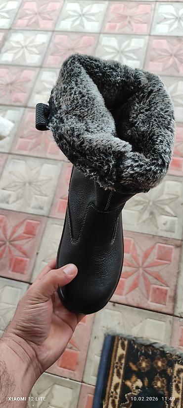 Botinkalar: Qış üçün isti iş çəkmələri - Material: qalın, möhkəm qara dəriyə — 2