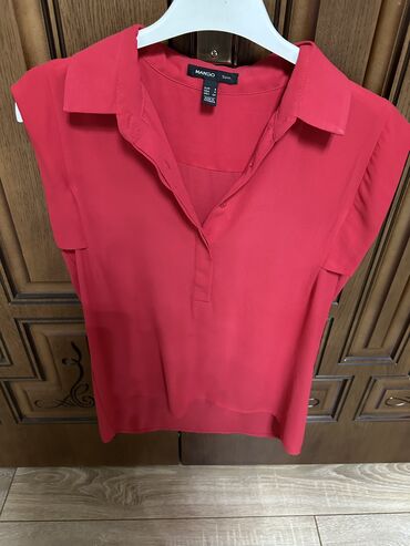 Köynək və bluzalar: 10 azn . Razmer S/M — 13