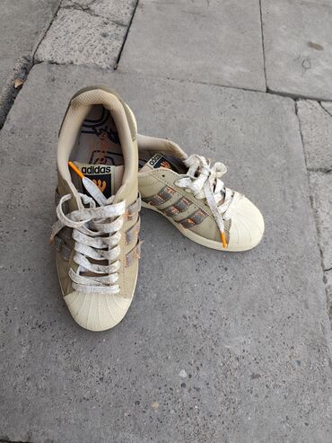 лоро пьяна: Мужские кроссовки, 38, Adidas, Б/у, цвет - Бежевый, Самовывоз