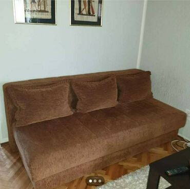 komoda za igracke: Three-seat sofas, Textile, color - Brown, Used