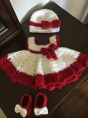 Dəstlər: Qırmızı-ağ rəng palitrasında əl ilə toxunmuş körpə geyim dəstləri - — 6
