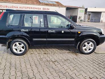 Nissan: Odličan i očuvan auto, dugo registrovan, redovno održavan, motor — 8