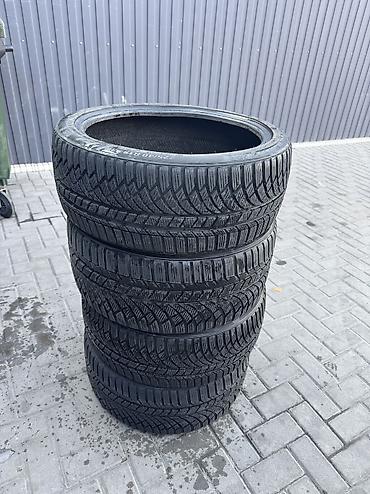 35: Продаю зимний покрышки r19 разноширокие Kumho wintercraft WP72 — 1