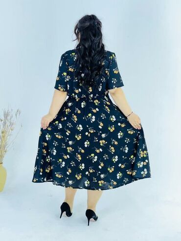 Повседневные платья: Платье.
в стиле max mara .
размеры: 52.
Платная доставка по городу — 4