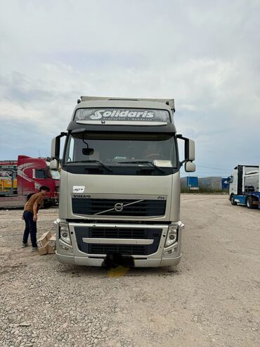 грузовики вольва: Тягач, Volvo, 2012 г.