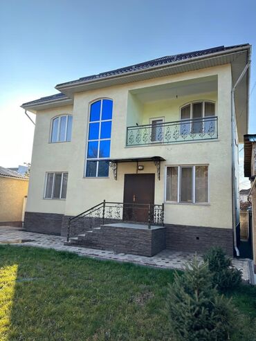 продаю участок в токмаке: 200 кв. м, 8 бөлмө, Евроремонт, Брондолгон эшиктер, Забор, тосулган