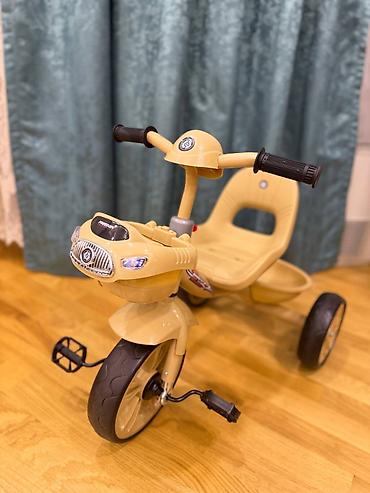 Велосипеды: Uşaq üçün 3 təkərli velosiped satılır. Yaxşı vəziyyətdədir, tam — 1