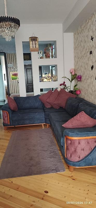 saray mtk fotolar: Divan satılır 550₼. açılır bazası var.Ünvan Saray mtk. 1303. Fatimə99 — 1