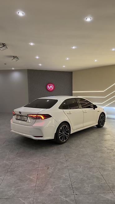 Toyota: Toyota Corolla: 2023 г., 1.8 л, Вариатор, Гибрид, Седан — 3