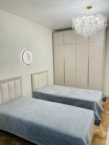 продаю дом центр: 3 бөлмө, 113 кв. м, 106-серия жакшыртылган, 8 кабат, Дизайнердик ремонт