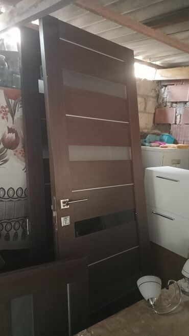 Потолок: Б/у Межкомнатная дверь С плинтусом, Без гарантии, Самовывоз