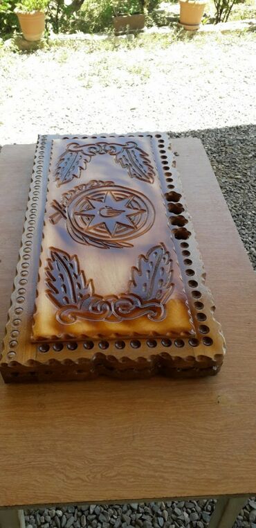 Nərdlər: Məhsul: Taxta oyma nərd/jadval dəsti (qatlanan) Təsvir: - Təbii — 12