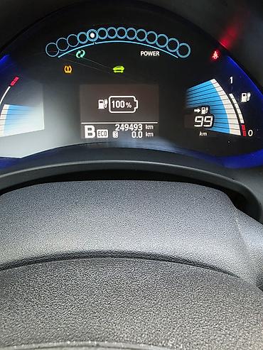 mini ev: Nissan Leaf: 2013 г., Электромобиль, Хэтчбэк — 5