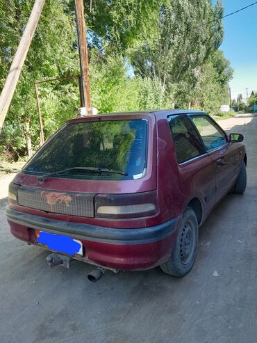 Mazda: Mazda 323: 1994 г., 1.3 л, Механика, Бензин, Хэтчбэк