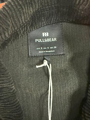 Digər kişi geyimləri: Pull&Bear - dən alınıb. Geyinilməyib. Yenidir.
S - ölçü — 2