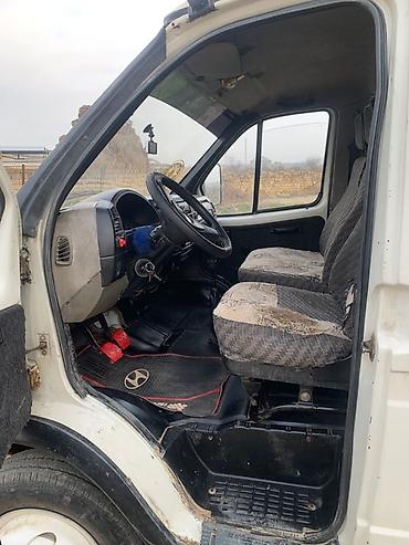 balaca moto: Yükdaşıma üçün qapalı kuzovlu kiçik tonnajlı yük maşını Hec bir — 8