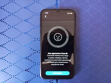 Apple iPhone: IPhone 11, Qara — 10